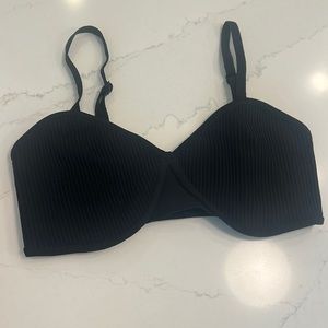 Aritzia bra style top